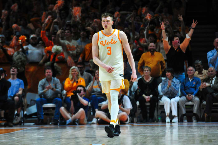 Tennessee Volunteers G Dalton Knecht during the win over Auburn. (Photo by Angelina Alcantar of the News Sentinel)